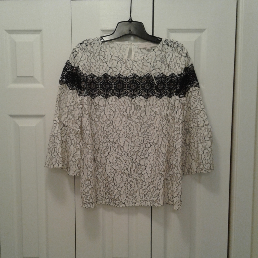 Loft Lace Bell Sleeve Too
